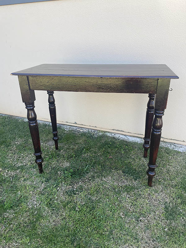 Image of Vinage small signture table